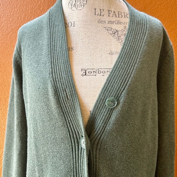 Pendleton Green V-Neck Cardigan Cotton Sweater Large Excellent Condition! - Picture 3 of 6